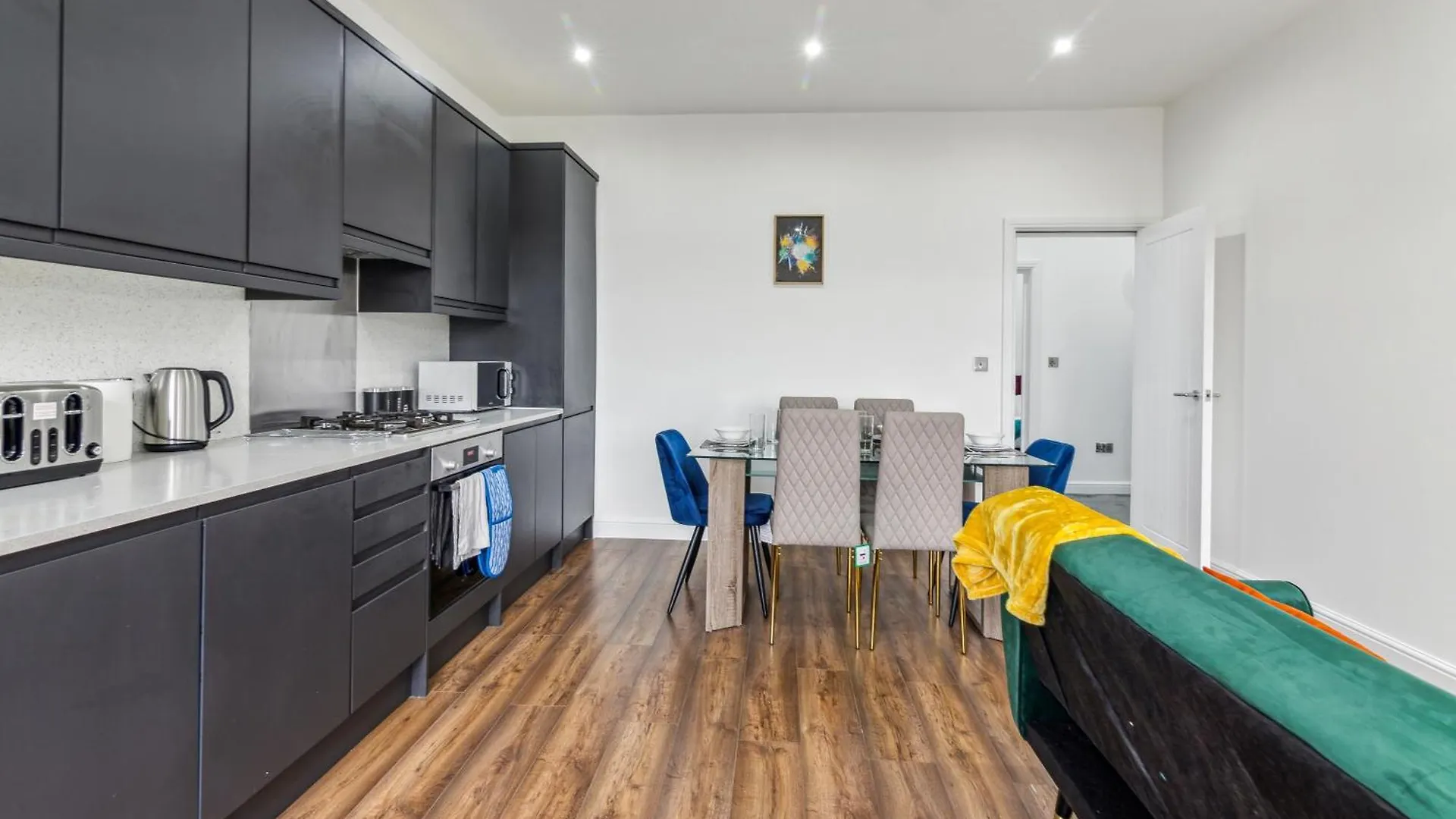 Apartment Spacious 3 Bedroom - 2 Full Bath Flat Belvedere Erith South East London United Kingdom