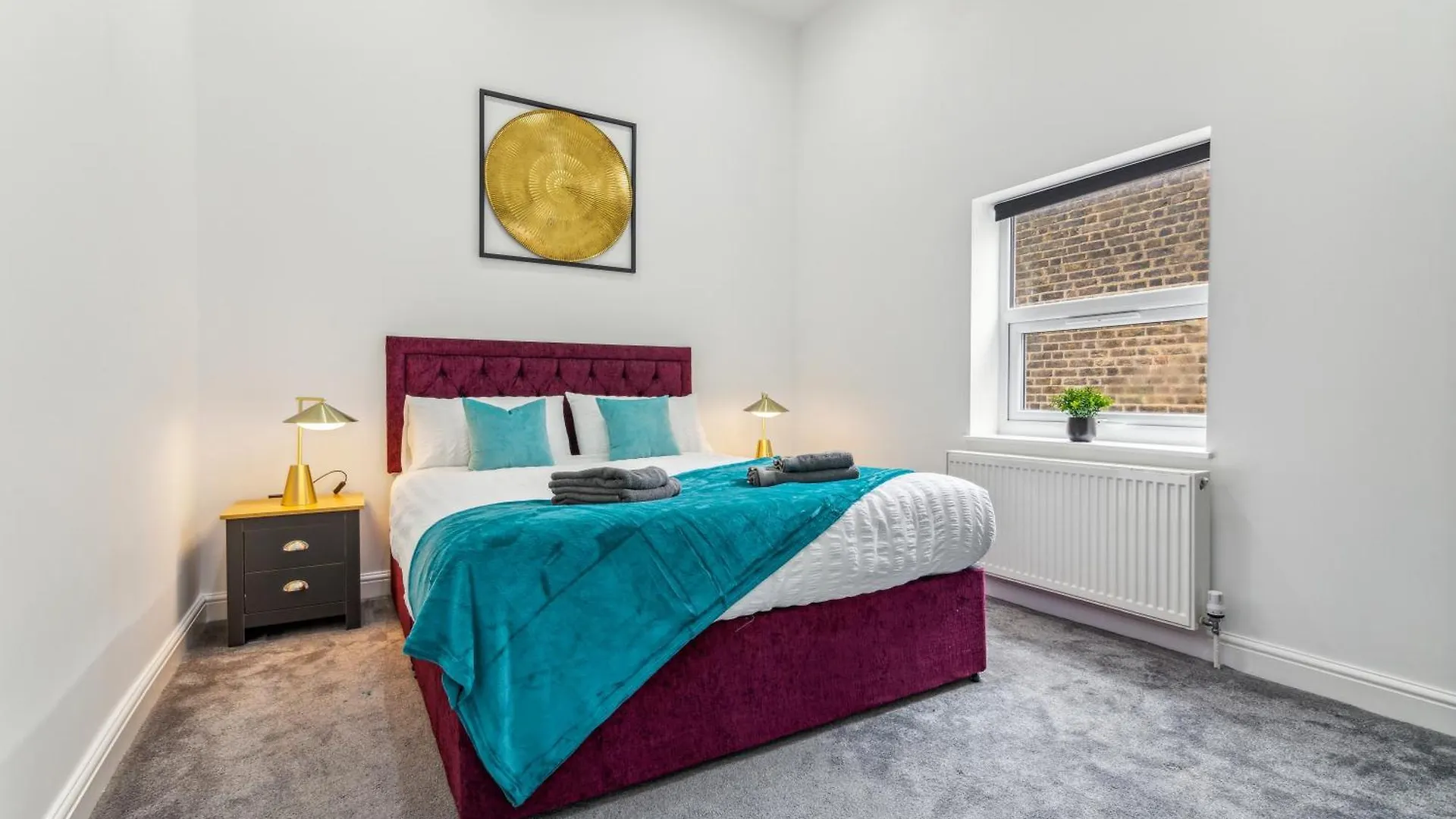Apartment Spacious 3 Bedroom - 2 Full Bath Flat Belvedere Erith South East London